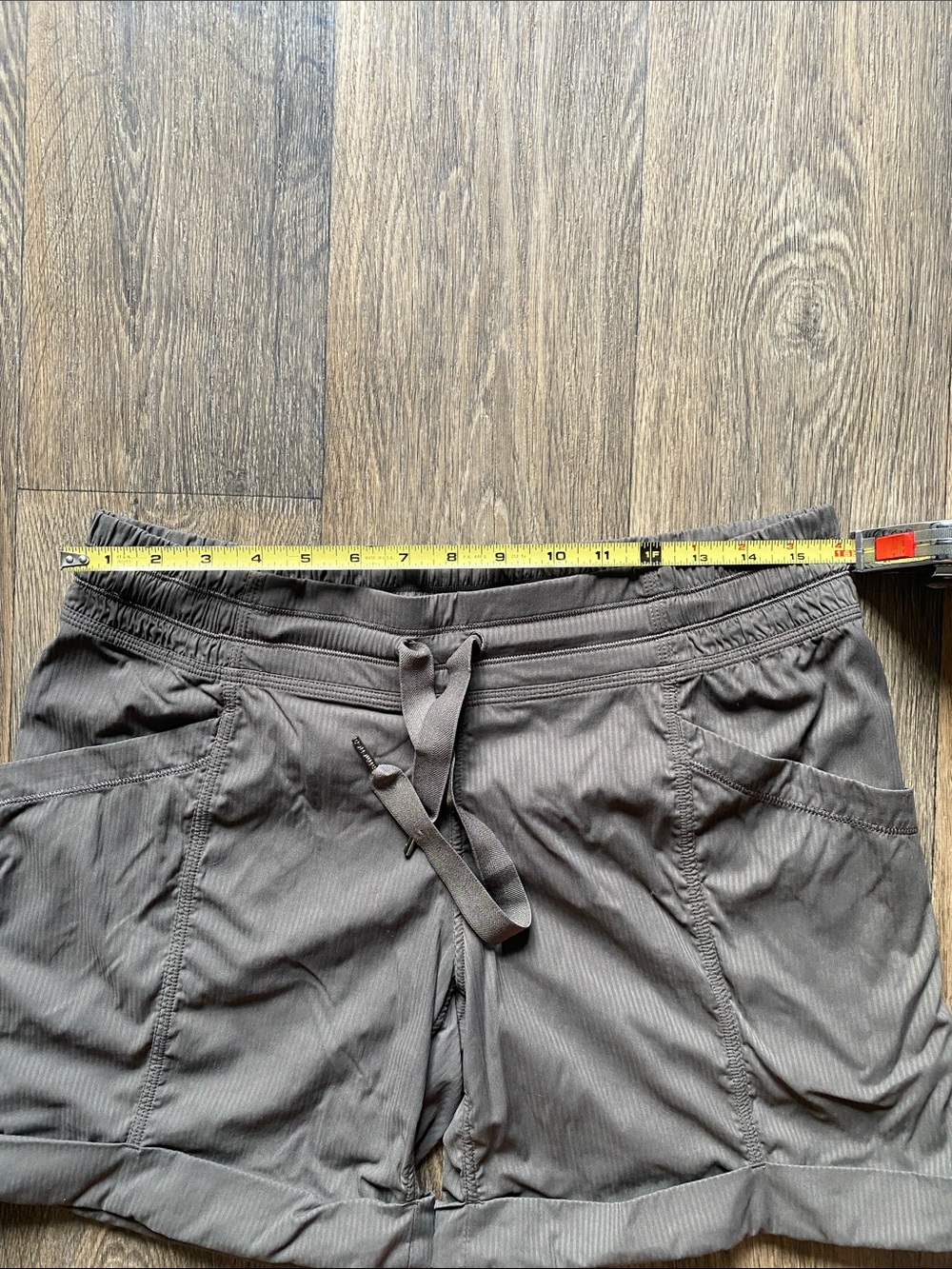 Lululemon Dance Studio Shorts - Picture 2 of 4
